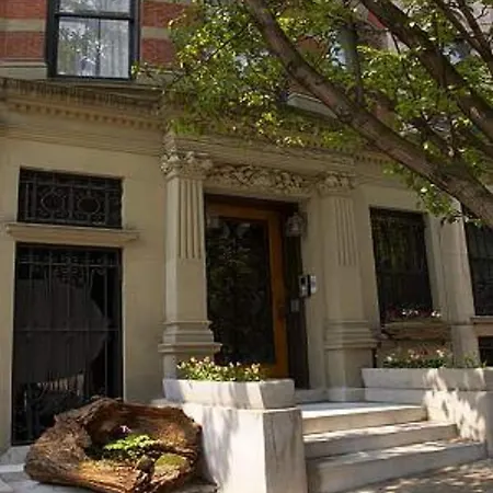 Bed & Breakfast Candy Hill Harlem 3*