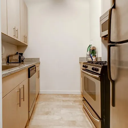 Global Luxury At 15 Park Row Apartment *