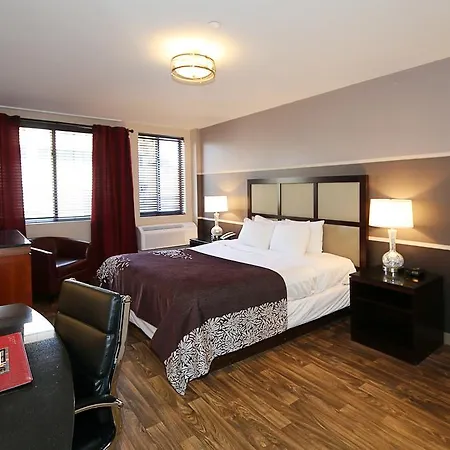 Vetiver / Manhattan Skyline Hotel 3*