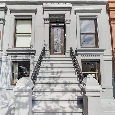 Apartment Two Bedroom - Harlem *