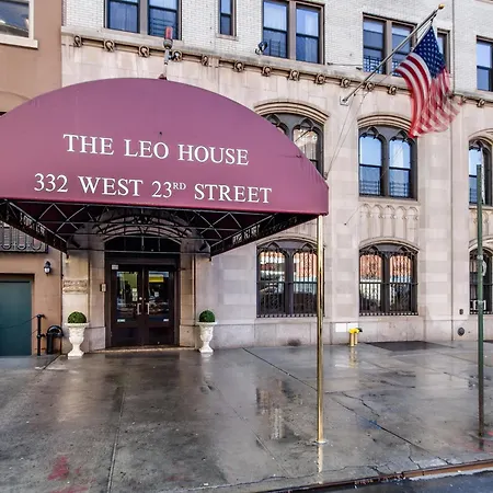 Hotel Leo House 3*