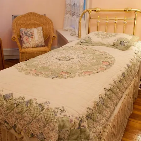 Eve's Place Apartment