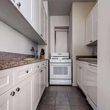 Global Luxury At 15 Park Row Apartment New York