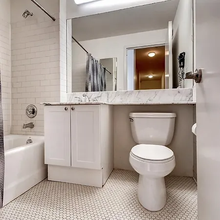 Global Luxury At 15 Park Row Apartment *