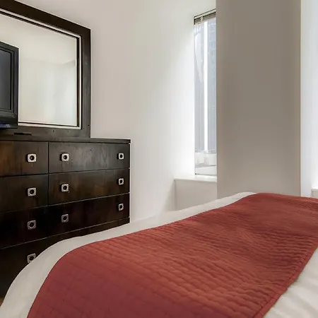 Global Luxury Suites At 10 Hanover Square Apartment