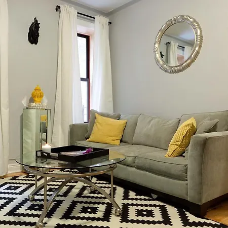 Urban Chic Prospect Park 2 *
