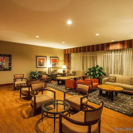 Hotel Hampton - Laguardia Airport 3*
