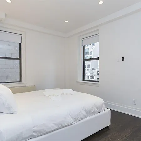 5th Ave Apartment *