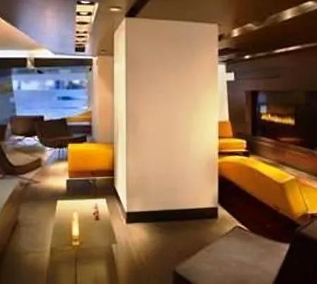 Aka Park Aparthotel 4*