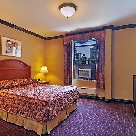 Newton Hotel 3*