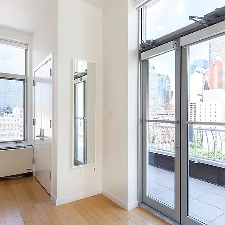 Impeccable Three Bedroom Midtown Apartment *