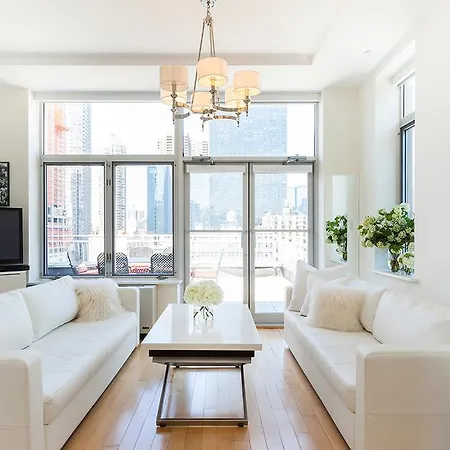 Impeccable Three Bedroom Midtown New York
