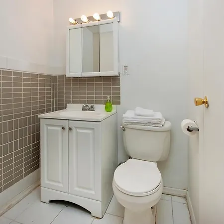 Chic 2 Bedrooms Near Times Square Apartment New York