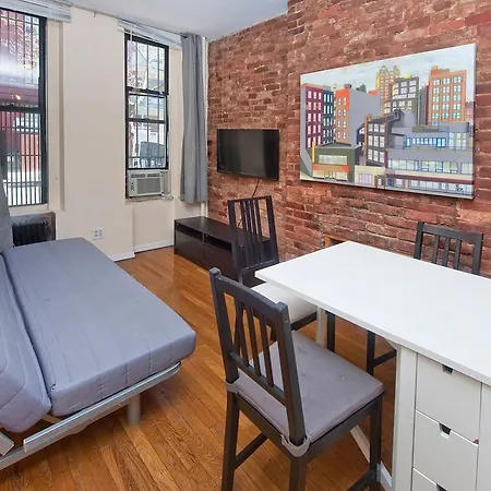 Chic 2 Bedrooms Near Times Square New York