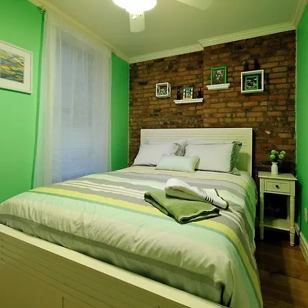 Stylish Upper East Side 2 Bed 2 Bath * New York