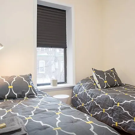 Apartment Five Bedroom With Parking Steps To Train *