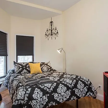Apartment Five Bedroom With Parking Steps To Train *