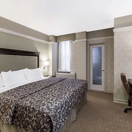 Hotel The At 3*