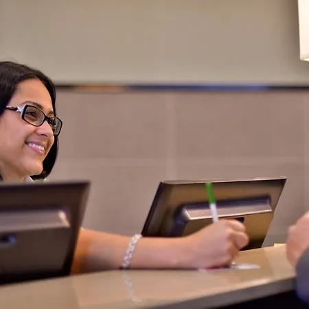 Hotel New York-jfk Airport Area, An Ihg 3*