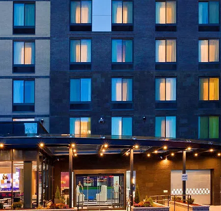 Hotel Fairfield & By Marriott Queens/queensboro Bridge