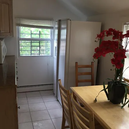 Holiday home Stunning 7 Bedroom With 4 Bathrooms - Sleeps 25 *