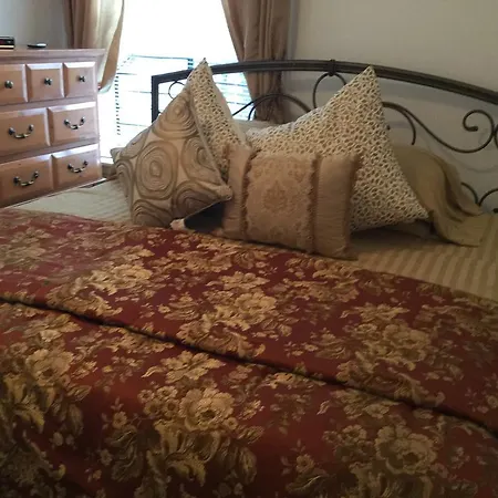 Stunning 7 Bedroom With 4 Bathrooms - Sleeps 25