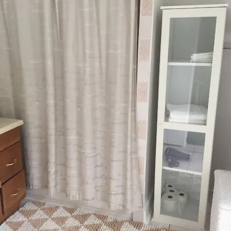 Stunning 7 Bedroom With 4 Bathrooms - Sleeps 25 New York