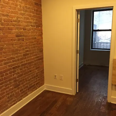 Cozy Near Park New York