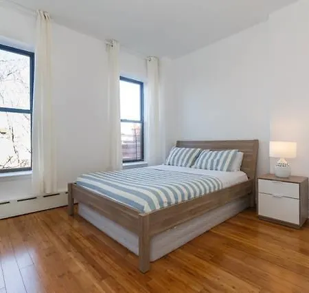 Apartment Two Bedroom In Harlem *
