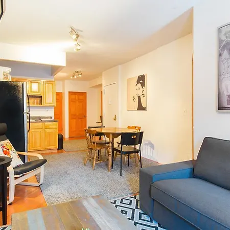 Apartment Spacious Apt Close To 9Th Avenue *