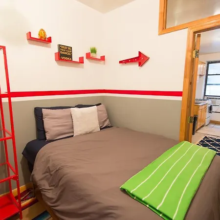 Apartment Large Three Bedroom - Nyc