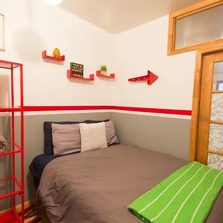 Large Three Bedroom - Nyc