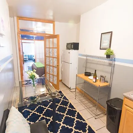 Apartment Large Three Bedroom - Nyc