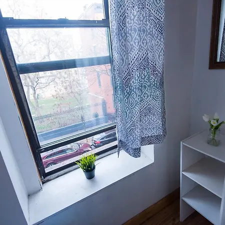 Large Three Bedroom - Nyc