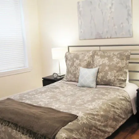 Apartment 8th Avenue *