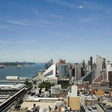 Apartment Global Luxury At Sky New York