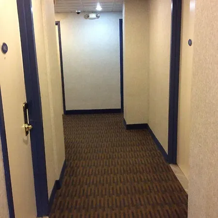 Hotel Park Savoy New York