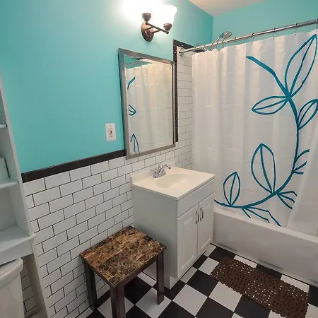 Apartment 51St Street Apartments *