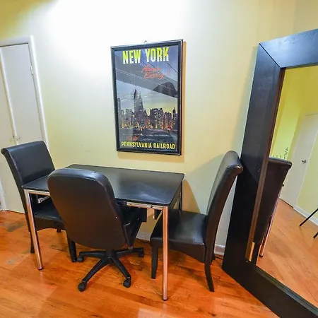 Apartment 51St Street Apartments *