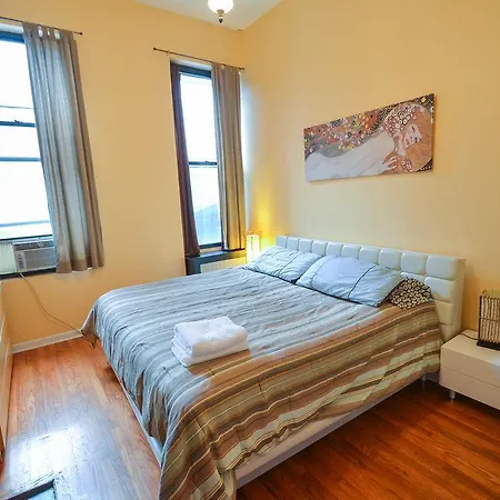 Apartment 51St Street Apartments *