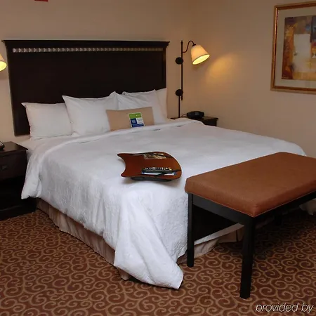 Hampton & Staten Island 3*