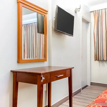 Econo South Ozone Park Hotel New York