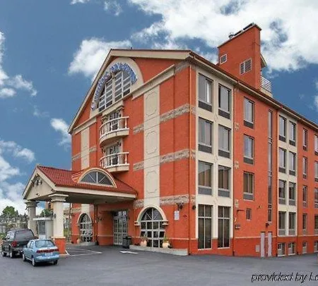 Comfort & Laguardia Airport Hotel 4*