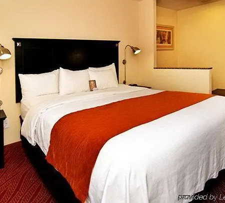 Comfort & Laguardia Airport 4*