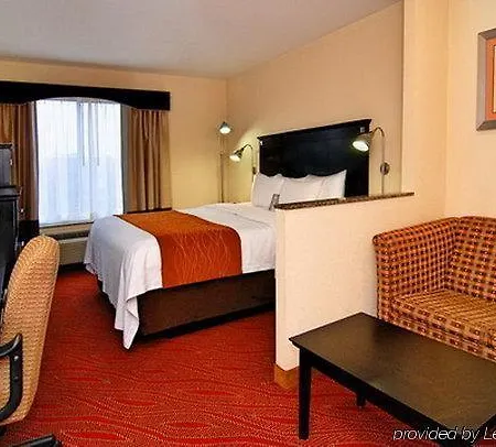 Comfort & Laguardia Airport Hotel