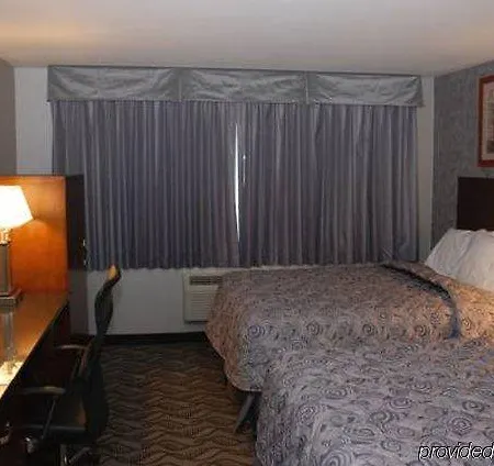 Sumner Hotel 3*