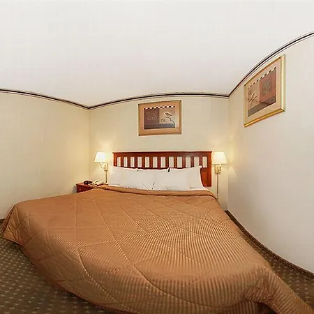 Red Lion & Long Island Hotel 3*