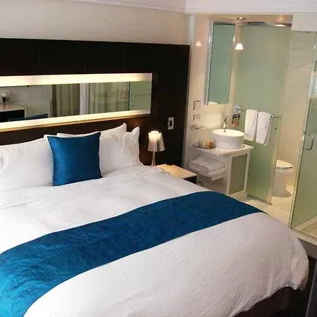 Le Bleu Hotel