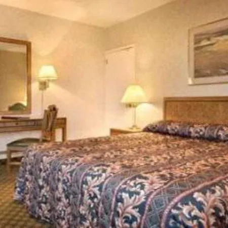 Ramada Plaza Jfk International Airport Hotel 2*