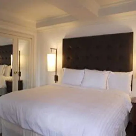 Aparthotel Aka Sutton Place